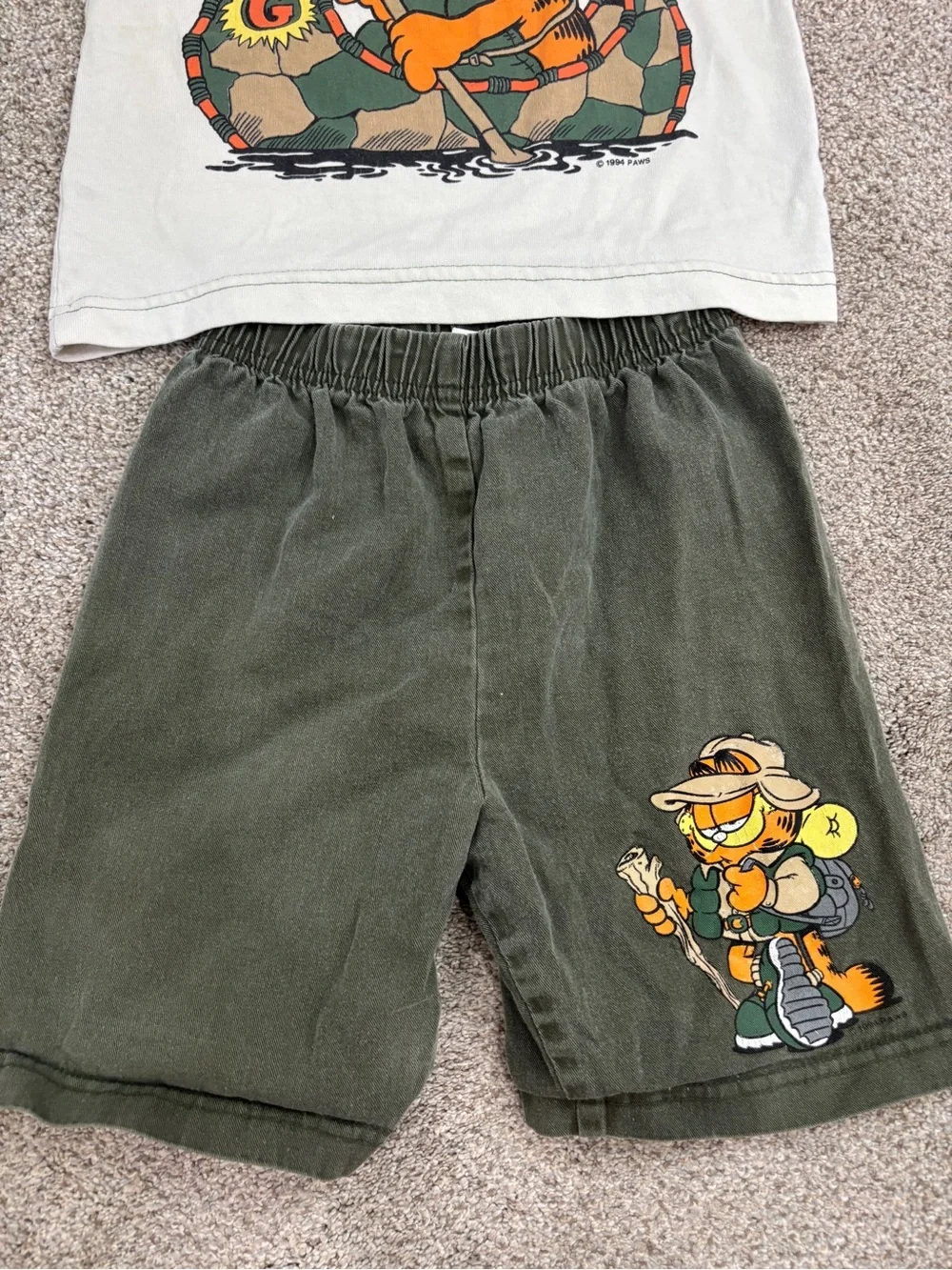 Vintage PAWS 1994 Garfield Hoodie Tee & Shorts Set kids’s size 7 Y2K